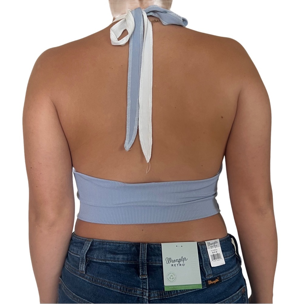 Cropped halter top - Picture 4 of 4